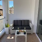 Ev Zin:Cozy, Newly Rennovated, Studio, Swimming Pool B102